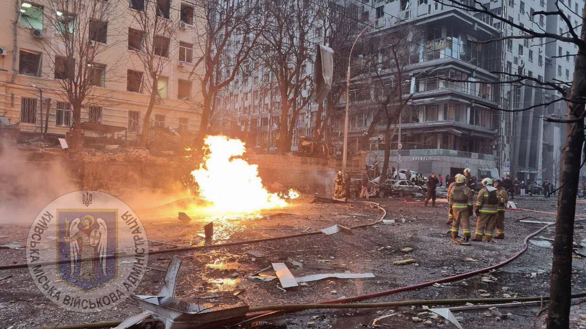 Russian source: Kiev attacked by 8 Iskander /KN -23 and Kinzhal missiles

- As a result of the strike, "falling debris" was recorded in three areas of the city," the city military administration reported.

-In the Goloseevsky district, some office buildings, road surfaces and a