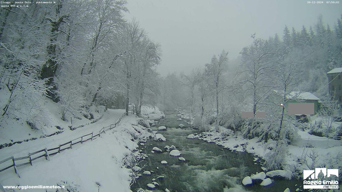 remeteo's tweet photo. #NEVE in #Appennino oltre i 600m di quota circa ❄️☃️
Qui le webcam #RifugioBattisti, #Febbio, #Civago, #VillaMinozzo e tante altre: https://t.co/VAWsGERX9Y
Profilo verticale con quota zero termico e quota neve aggiornato ogni 10 min!🤓https://t.co/E7AG2CxqjX #ReggioEmilia #Meteo https://t.co/uZ73Xgz2UA