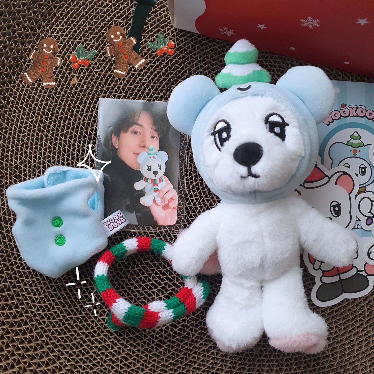 ramama789's tweet photo. 크리스마스동이 도착🍑🎄🎁

쟉은 안비밀 하나. 욱동이 옷 탈의 가능😉 모자는 고정
쟉은 안비밀 둘. 포카 사진 한달도 안된 따끈따끈한 착장🫢 https://t.co/8ANVcRZ27c