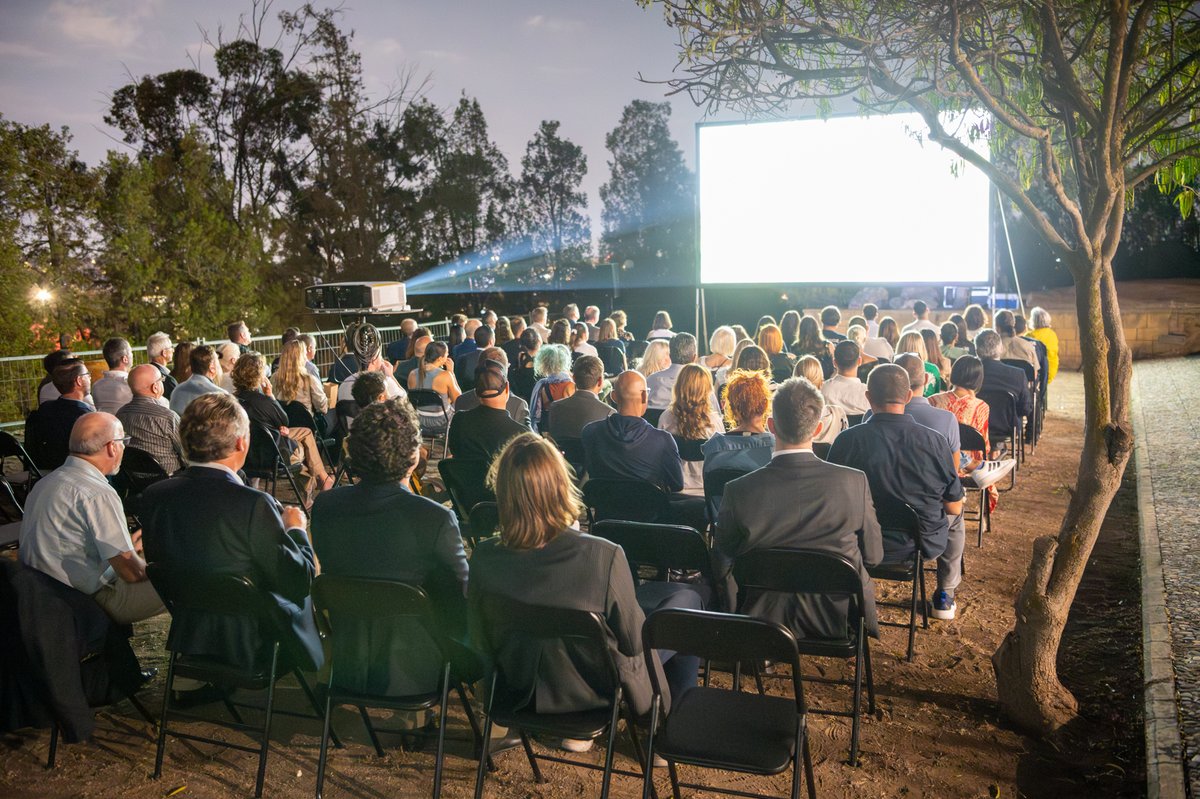 UN_CYPRUS's tweet image. #YearInReview: In October, top @UN official in #Cyprus, Colin Stewart hosted the Cyprus premiere of #WindsofChange, a 📽️ chronicling the historic circumnavigation of the island. Stewart highlighted how sport can break barriers and build bridges between communities. #UNCyprusTalks