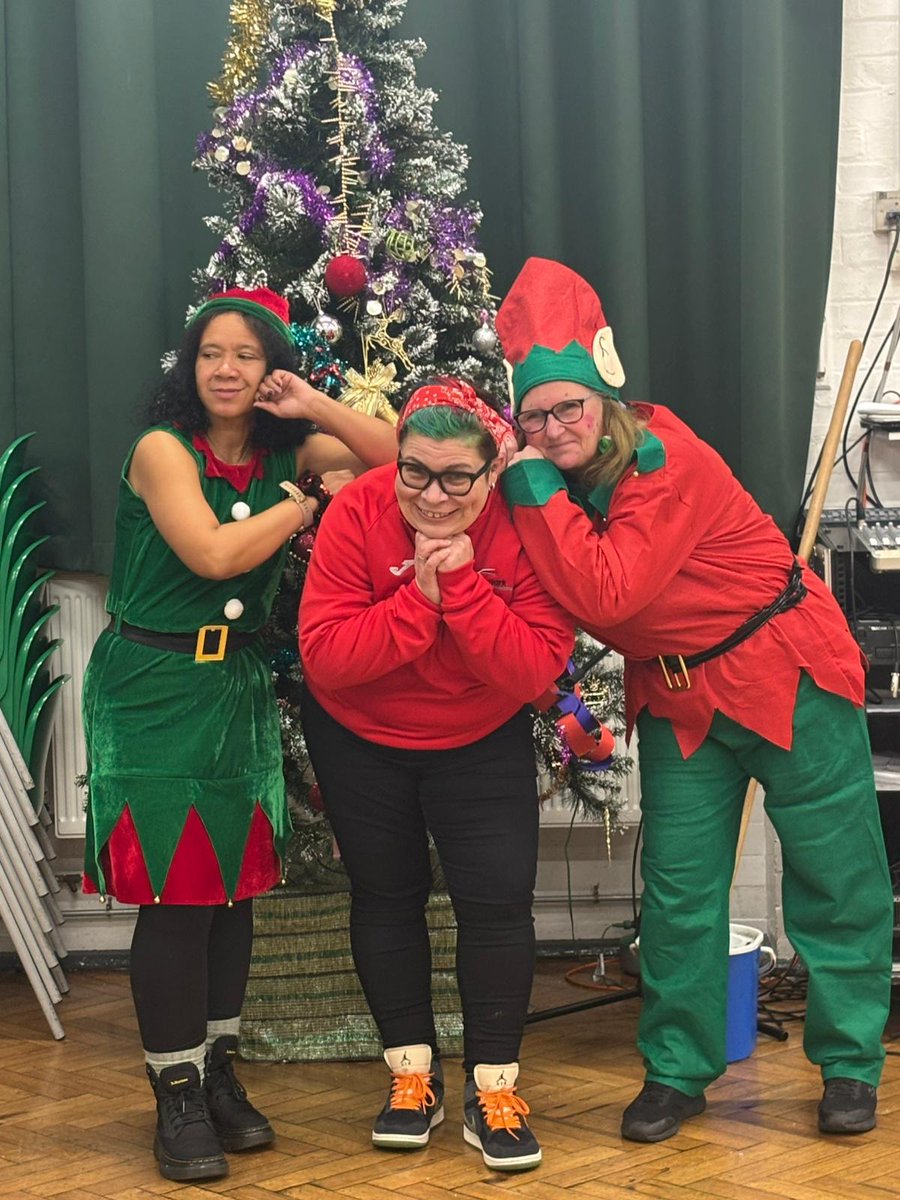 TopmarkSports's tweet image. 🎄We found two Elves Behaving Badly at @GG_ASC_TOPMARK!