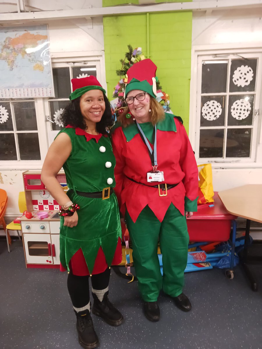 TopmarkSports's tweet image. 🎄We found two Elves Behaving Badly at @GG_ASC_TOPMARK!