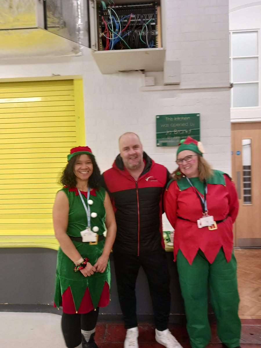 TopmarkSports's tweet image. 🎄We found two Elves Behaving Badly at @GG_ASC_TOPMARK!