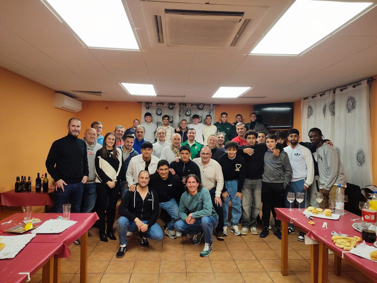 🥂 El #CTA de #FNF celebró su tradicional brindis navideño.

La cita congregó a 1⃣6⃣0⃣ integrantes del colectivo arbitral en #Pamplona y en #Tudela.