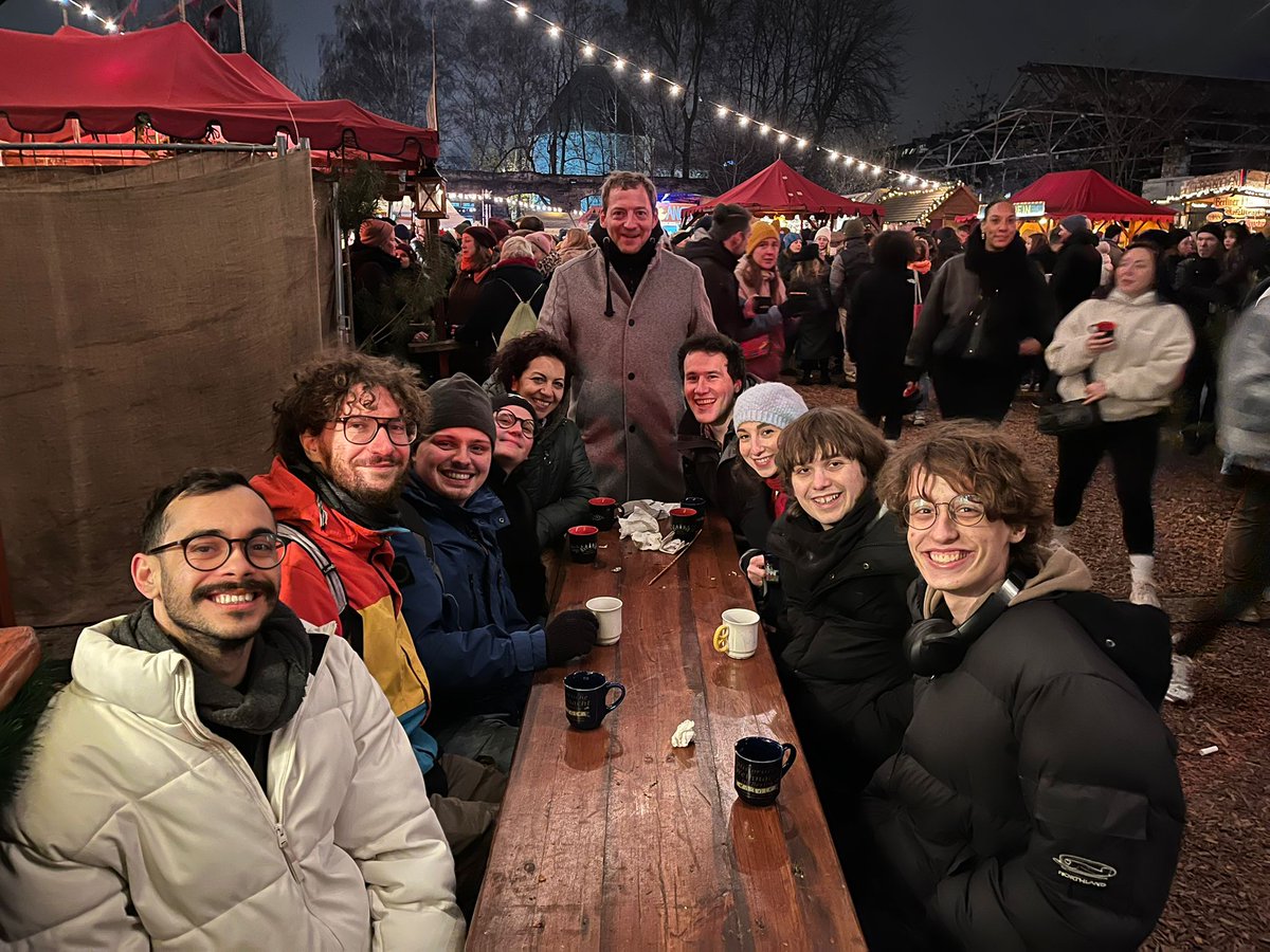 A picture of our Christmas party at the historical Christmas market in Friedrichshain. We were very happy to get together with colleagues and excolleagues and celebrate that the group keeps growing every year! PLD wishes you all happy holidays