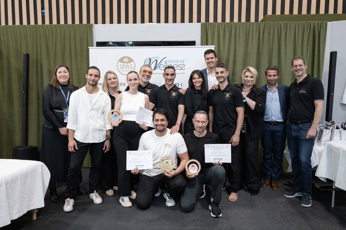 Equiphotelparis's tweet photo. Championnat de France de Massage : la compétition où les meilleurs praticiens sont récompensés 👏

Organisé avec le Label Spas de France et présenté par Isabelle Charrier, Fondatrice et Directrice de la rédaction de Sense of Wellness le concours a récompensé cette année ⤵️ https://t.co/6dRoVKPS2w