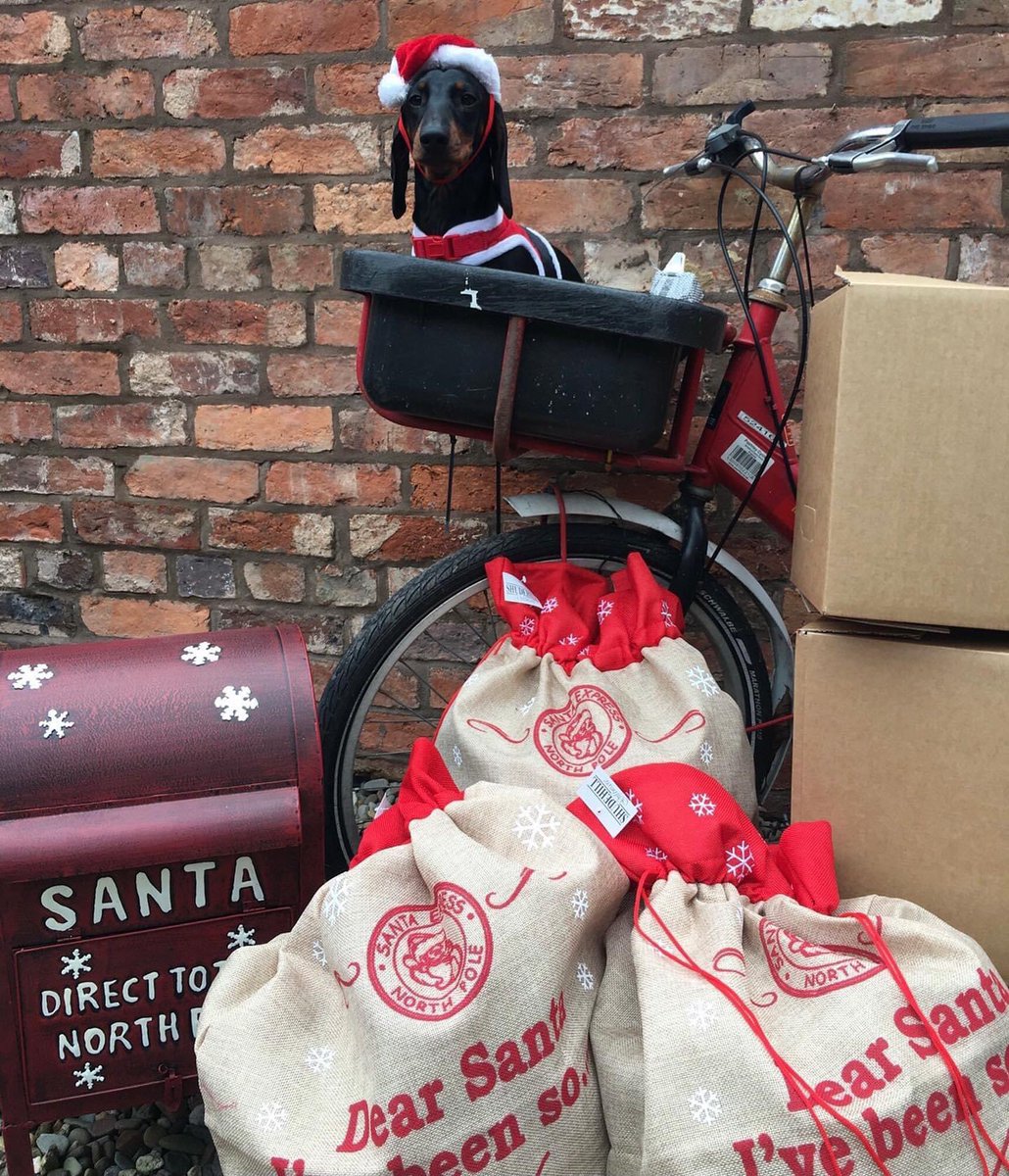 Thank Frankie it’s Friday 😉

We are nearly there folks - you can still get your gifts to your loved ones in time for #Christmas from just £3.95 🎁

Post Office &amp; Chatterbox Cards
9am - 5.30pm
Free parking
Dog friendly 

#postoffice #shrewsbury #abbeyforegate #cardshop #dachshund