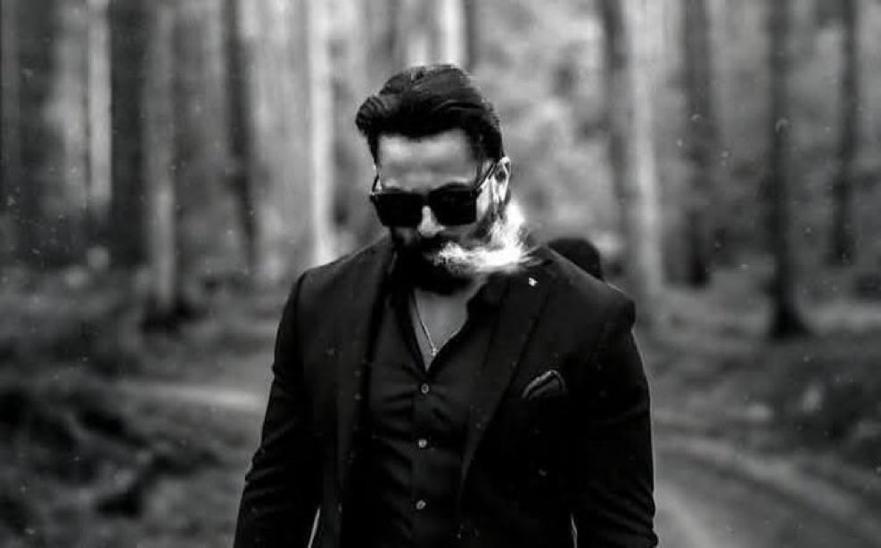 itz_v_mal's tweet image. #Marco
Avg first half
Fight scenes🔥
Bgm🔥
Still,
Story, over buildup scenes, dialogues👎
(Swag കാണിക്കാൻ smoking scenes forced aayit എടുത്തു വച്ച പോലെ ഉണ്ട് )