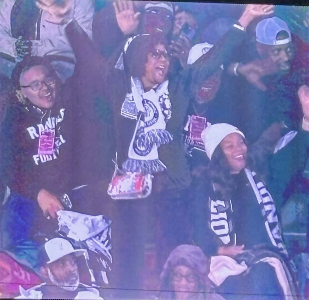 #nodayzoff tweet media