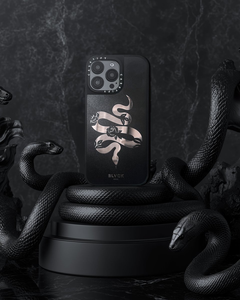 BLVCK の世界が戻ってきた 🖤 BLVCK x CASETiFY が3度目のタッグを組ん BLVCK の世界が戻ってきた 🖤 BLVCK x CASETiFY が3度目のタッグを組ん