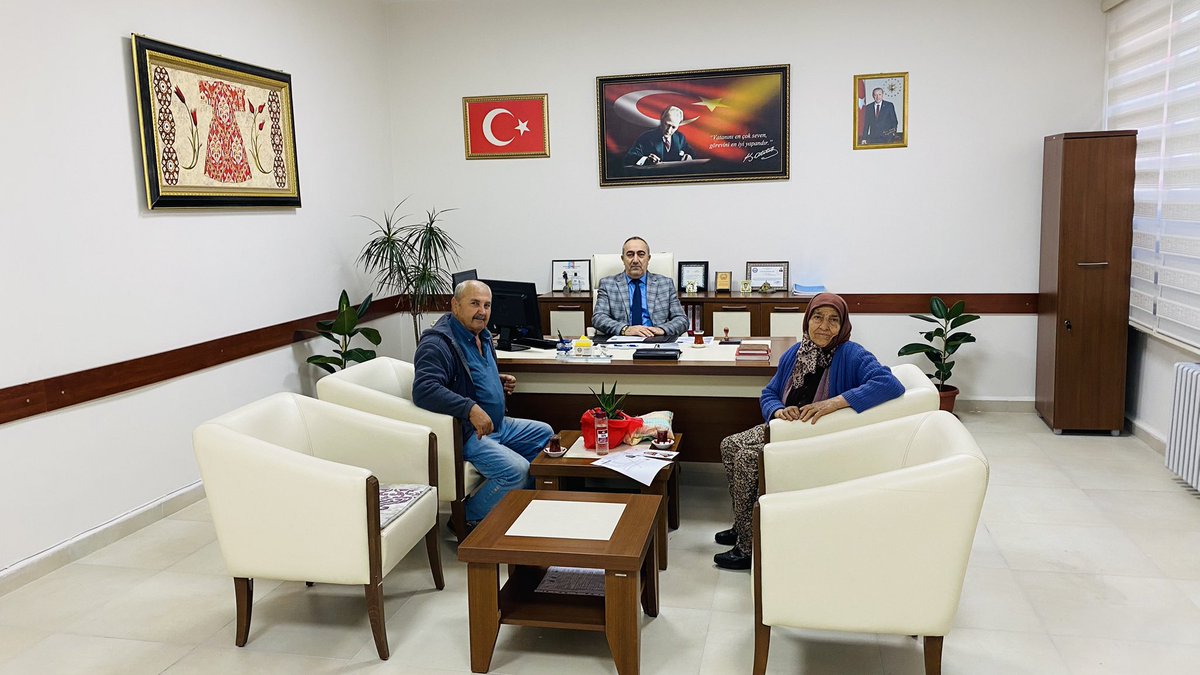 Sarıgöl İlçe Nüfus Müdürlüğü (@sar_nufus) on Twitter photo Randevu alamayan Zekiye teyzemizi misafir ederek T.C Kimlik Kartı müracaatını ve hayır dualarını aldık.
<a href="/TCNufus/">Nüfus ve Vatandaşlık İşleri Genel Müdürlüğü</a>
<a href="/ManisaValiligi/">Manisa Valiliği</a>
<a href="/ManisaNufus/">Manisa İl Nüfus ve Vatandaşlık Müdürlüğü</a>
<a href="/ilvan_krdag/">İlvan Kırdağ</a> Randevu alamayan Zekiye teyzemizi misafir ederek T.C Kimlik Kartı müracaatını ve hayır dualarını aldık.
<a href="/TCNufus/">Nüfus ve Vatandaşlık İşleri Genel Müdürlüğü</a>
<a href="/ManisaValiligi/">Manisa Valiliği</a>
<a href="/ManisaNufus/">Manisa İl Nüfus ve Vatandaşlık Müdürlüğü</a>
<a href="/ilvan_krdag/">İlvan Kırdağ</a>