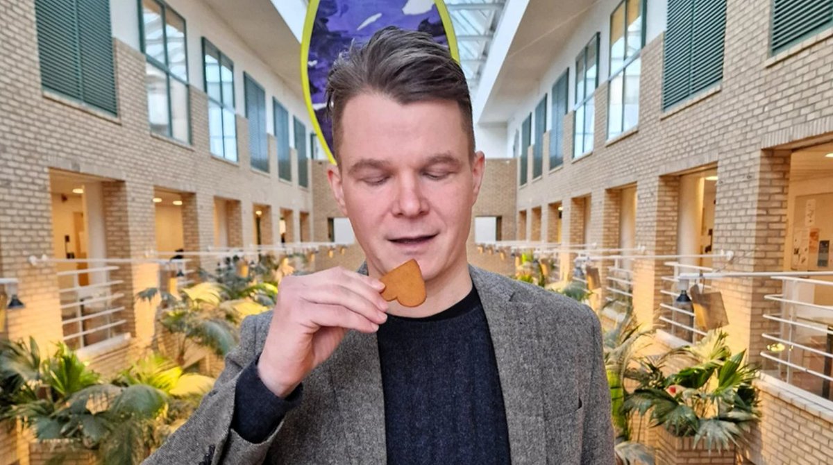 Kan en doft av kanel, nejlika och granbarr på ett ögonblick väcka gamla minnen och skapa den där speciella julstämningen? Hur fungerar det egentligen? För att reda ut saken har vi talat med luktforskaren Linus Andersson vid Umeå universitet. umu.se/nyheter/kan-du…