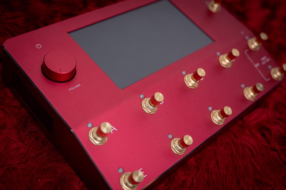 Neural DSP Quad Cortex リミテッドカラーが1台入荷してます