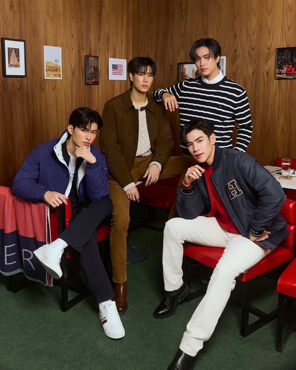VogueThailand's tweet photo. #VogueReports Tommy Hilfiger แต่งตั้ง 4 หนุ่ม 'ปอนด์, ภูวินทร์, โฟร์ท และเจมีไนน์' ขึ้นแท่นเป็นแบรนด์แอมบาสเดอร์
.
แบรนด์สัญชาติอเมริกัน Tommy Hilfiger เปิดตัว 4 หนุ่ม 'ปอนด์-ณราวิชญ์' @ppnaravit , 'ภูวินทร์ ตั้งศักดิ์ยืน' @phuwintang , 'เจมีไนน์-นรวิชญ์' @gemini_ti และ 'โฟร์ท-ณัฐวรรธน์' ต้อนรับเข้าสู่ Tommy Family ในฐานะแบรนด์แอมบาสเดอร์คนล่าสุด พร้อมที่จะนำเสนอเสน่ห์ความสดใส และพลังอันล้นเหลือผสานกับความคลาสสิกสไตล์อเมริกันคูลของ Tommy Hilfiger โดยแคมเปญเปิดตัวในครั้งนี้ได้ถ่ายทอดเสน่ห์ของทั้ง 4 ในลุคคลาสสิกเพรพจากคอลเล็กชั่น Tommy Hilfiger Pre-Spring 2025 ต่อเนื่องจากการปรากฏตัวในแฟชั่นโชว์ฤดูใบไม้ผลิ 2025 บนเรือ MV John F. Kennedy ที่นิวยอร์กแฟชั่นวีกเมื่อเดือนกันยายนที่ผ่านมา
#TommyHilfiger #TommyFamily
.
Photo: Courtesy of Tommy Hilfiger