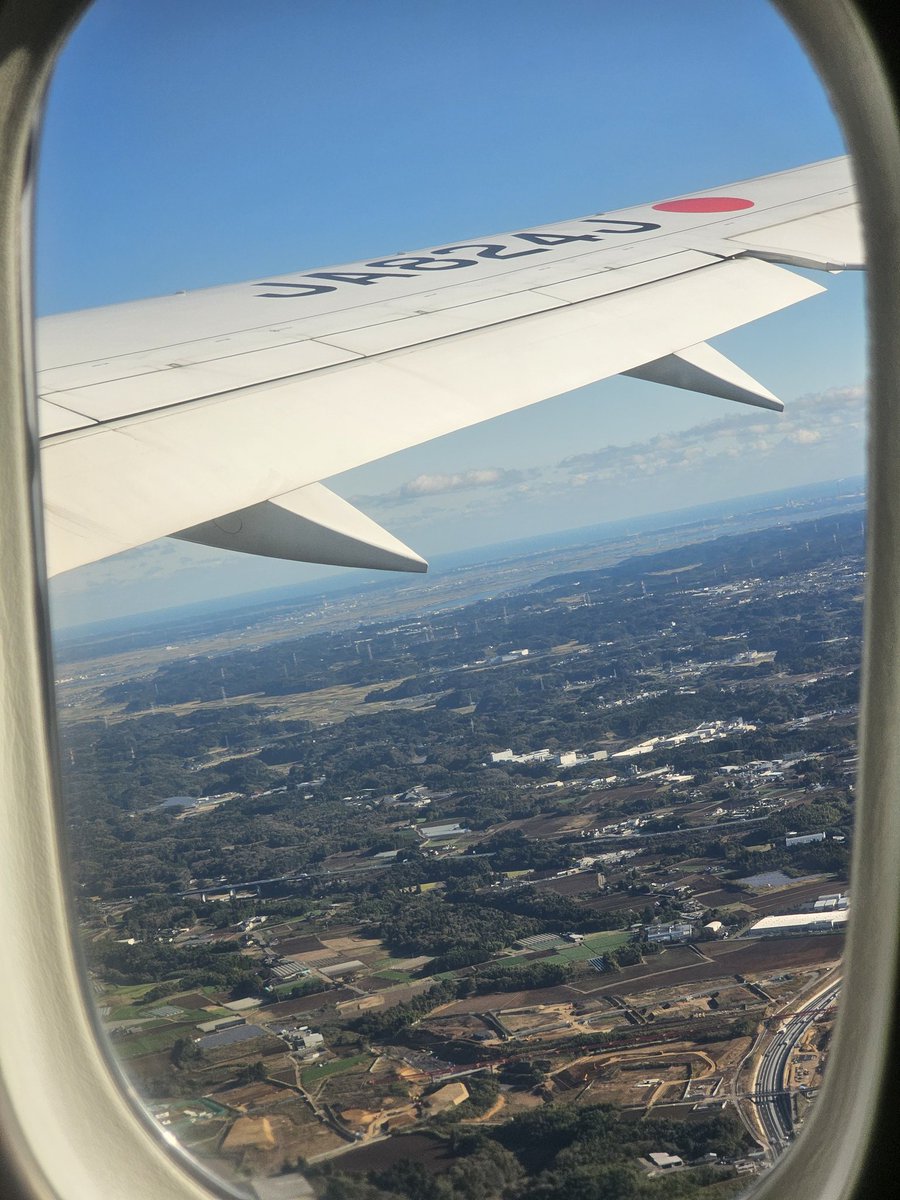 Spa_Shrine's tweet photo. 初めての Zipairで初めてのマニラに到着です
初めはJALマイルで Jetster便(10,500マイル+諸税?)を狙ってましたが、直前で予約出来ずに10,000マイルをZipairポイントに交換して諸税込で560円で発券出来たチケットでのフライトです
#JALマイル
#Zipair
#燃油サーチャージ不要
#A787
#弾丸旅 https://t.co/8HN8xriKbb