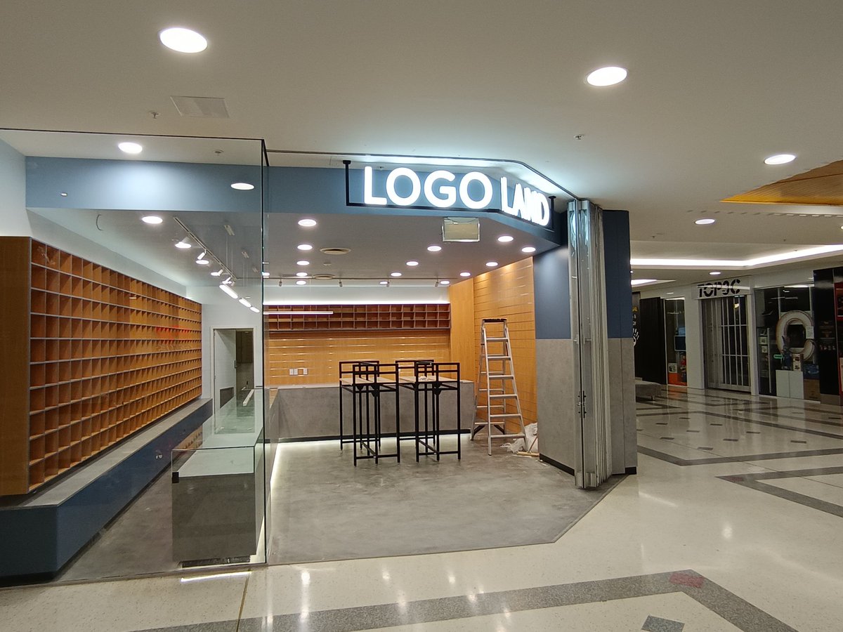ELESMARTelect's tweet photo. Shop fitted for Logoland Store https://t.co/l8mf3PaOZq
