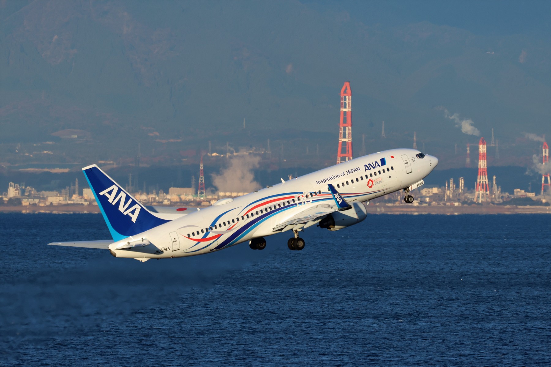 ANA B737-800 EXPO2025 ANA JET 特別塗装 1/400 ANA B737-800 EXPO2025 ANA JET 特別塗装 1/400 - メルカリ