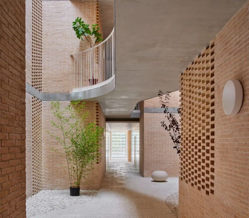 SustainableTall's tweet photo. I’ve been posting examples of great social housing in Spain for a while now, so @dwell asked me to write about what makes it so good

https://t.co/0kWxoWL8fR https://t.co/MCmX6Dy3AF