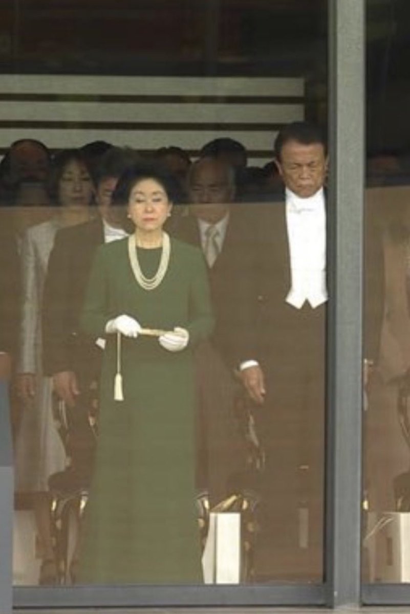 麻生 太郎 妻