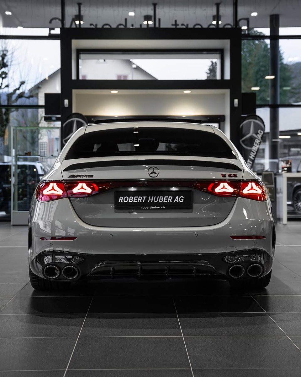 mbmaybachfans's tweet photo. Do you like new E53 AMG 612 HP?

📸: @srs_swissrichstreets (iG) https://t.co/bKcPZIhEsO