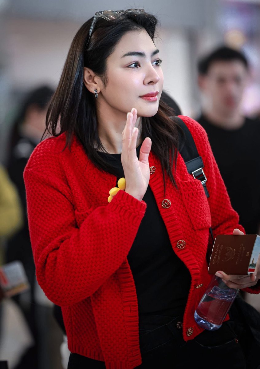 Miee1410's tweet photo. Ảnh chào tui nè mấy bà
#FayePeraya #FairyBabe https://t.co/QqRmQuVjMq