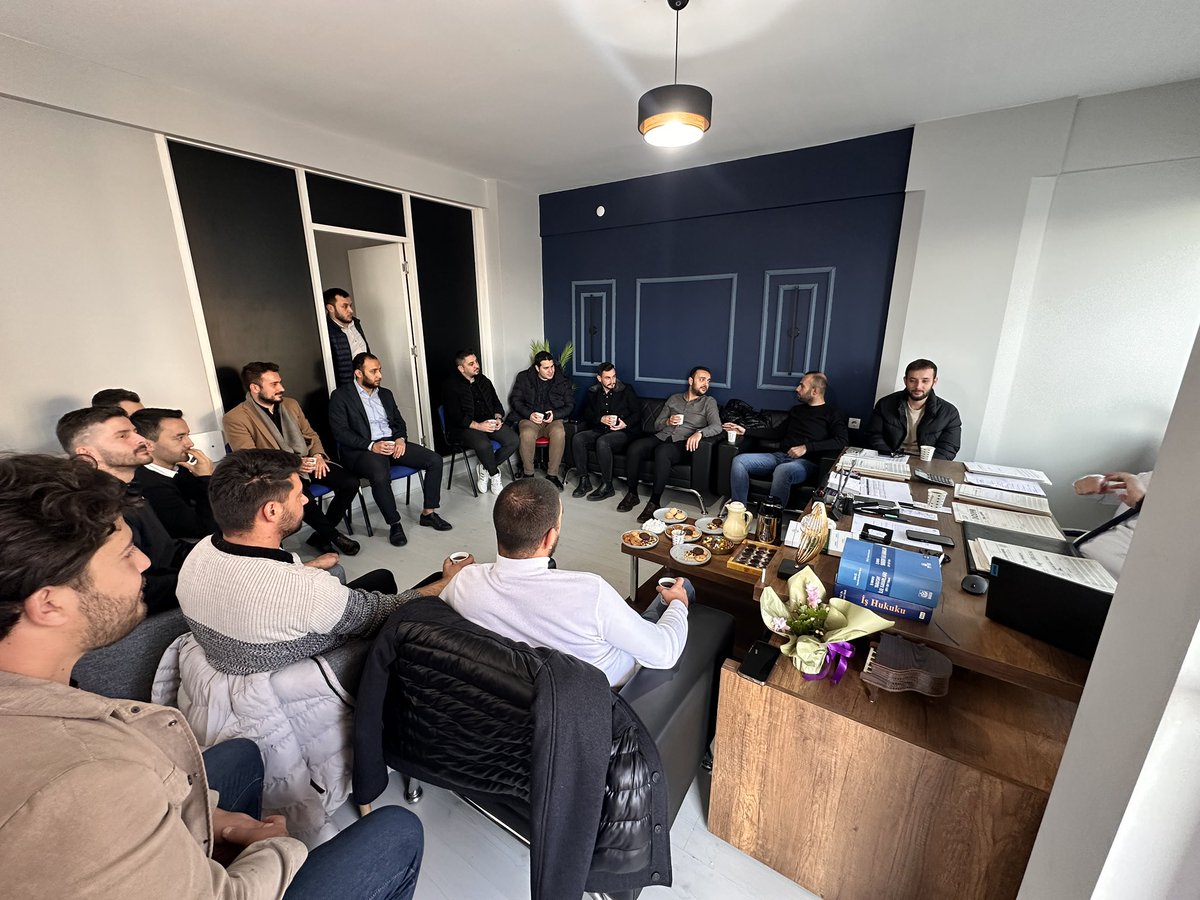 📍ÇARAY HUKUK BÜROSU

Haftalık üye ziyaretlerimiz kapsamında “ÇARAY HUKUK BÜROSU ‘’ Yönetim Kurulu Başkanı “Ensar ÇARAY’’ beyefendiyi ziyaret ettik. Kendisine bol kazançlar diliyoruz.
#gencmusiaddenizli