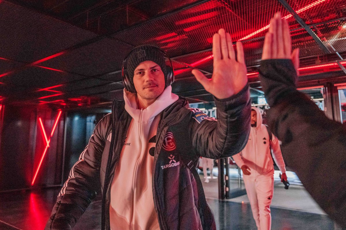 f95's tweet photo. Heute Abend 👉 Letztes Heimspiel 🏟️
Ich bin da und ich hoffe, Ihr auch!?

🎟️👉 https://t.co/mkKkKAvsyi

#f95 | 🔴⚪️ | #F95FCM https://t.co/8YlWcCYVnj