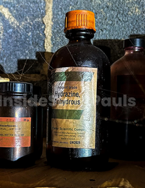 endless_sine's tweet photo. "oh its just some phosphoric acid its not that b- https://t.co/uDJ1SnMmQo
