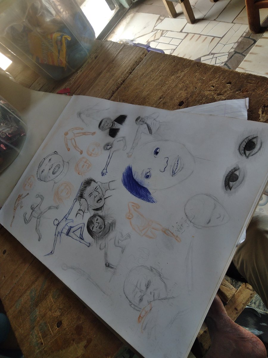 jolexxart's tweet photo. Free hand sketching day ✨ https://t.co/3oYeY6JgcX