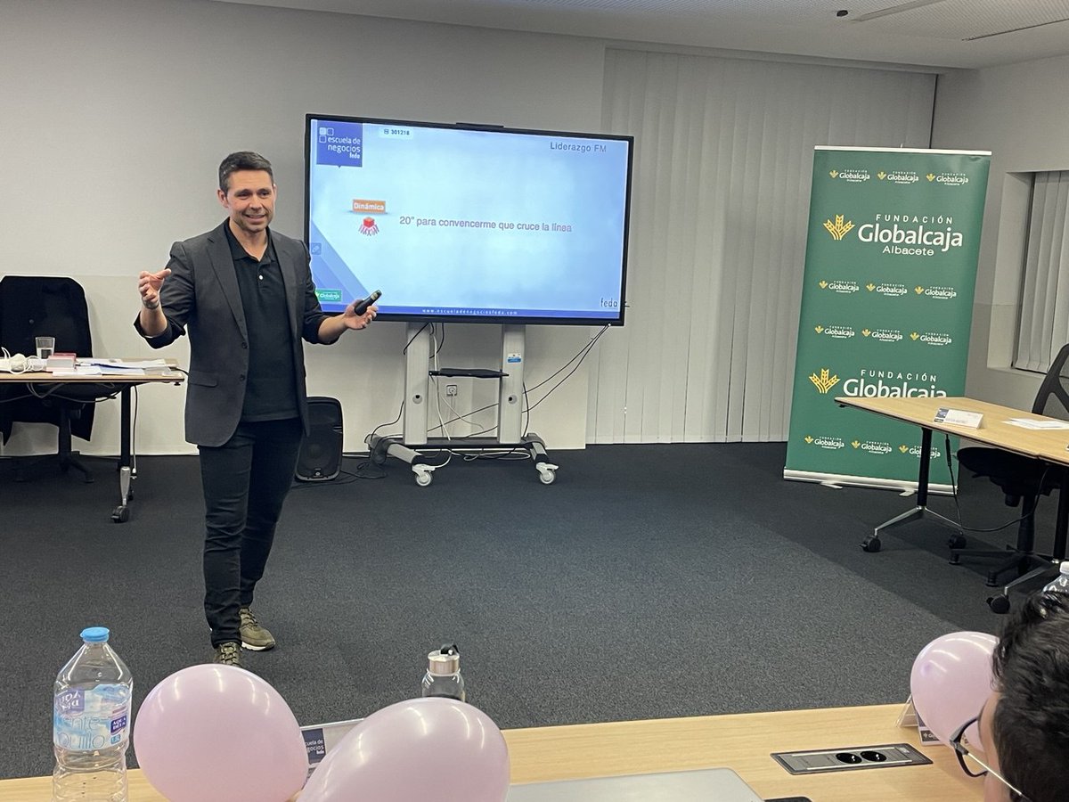 Ayer, con la segunda sesión de 'Liderazgo FM: Actitud Positiva Inteligente en la Gestión de Equipos', con <a href="/fabian_villena/">Fabián Villena</a>, finalizamos una materia esencial en el #MBAExecutive de Escuela de Negocios FEDA, con la colaboración de  <a href="/SomosGlobalcaja/">Globalcaja</a>.

#ENFEDAFormación #HazQueSuceda