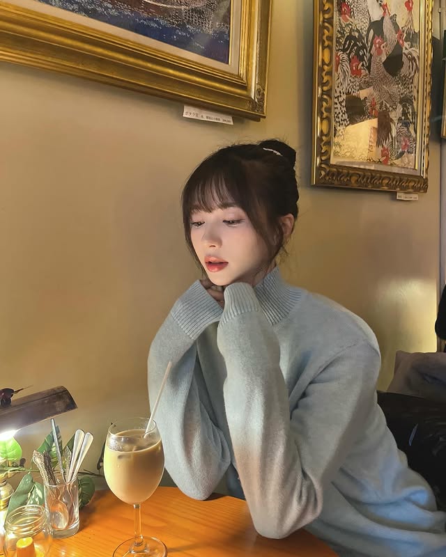 [241220] #JIWON (@/jiwxoxni) IG post

"End of the year full of happiness🤍"

#HuhJiwon #허지원 #지원
#CherryBullet #체리블렛