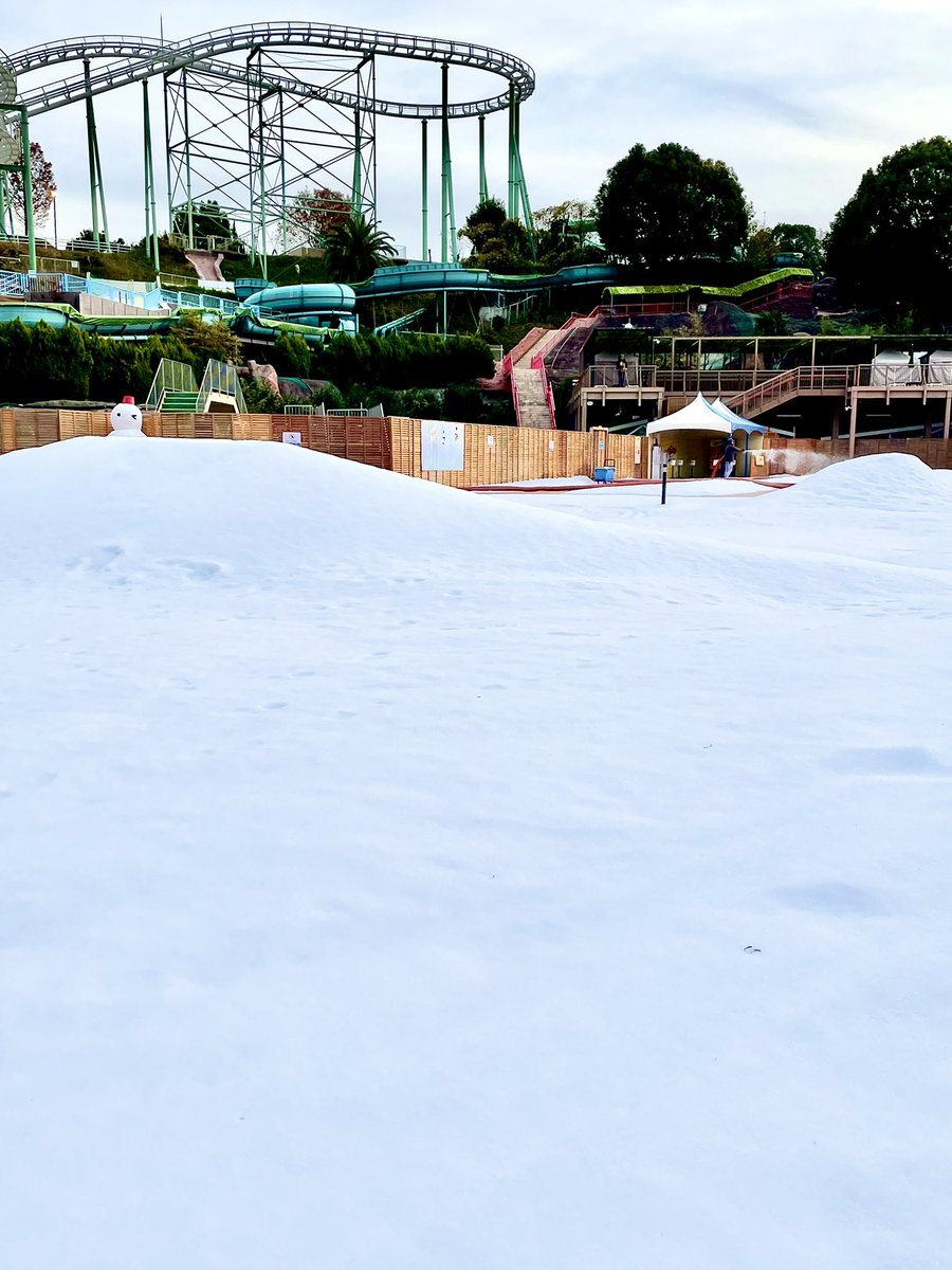 hirapar_pr's tweet image. 雪待ちのみなさん、お待たせしましたー
#ウインターカーニバル いよいよ明日からスタートしますよー⛄❄
た〜くさん雪を用意してお待ちしてます！

#スケート と #雪あそび、どっちも遊びたいならひらパーで決まりです✨✨

hirakatapark.co.jp/hwc/

#ひらパー