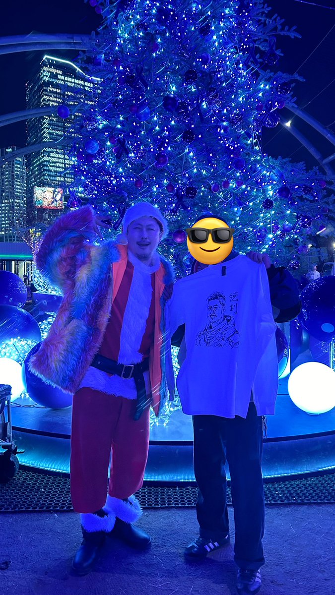 2different5's tweet photo. 写真だけでも熱量が伝わる
それが徳利スタイル🔥
メリートックリスマス！
#徳利 https://t.co/CrtVe2RCe5