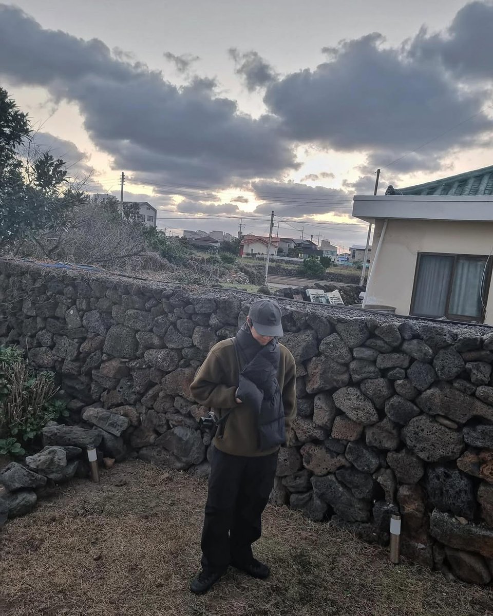 EX9_L1485's tweet photo. میونی جانم پست اینستا گذاشت 😍
روزم ساخته شد 😍🥰😘🤩🐰💗 عزیزمهربون من 

#SUHO #엑소 #수호
@weareoneEXO https://t.co/9rlcVNWsVA
