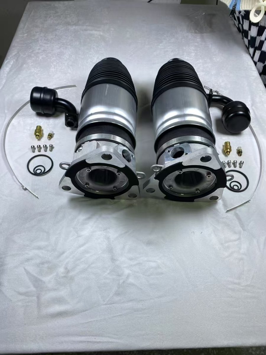 ANing886's tweet image. Rear Air Spring OEM 3W0616001 3W0616002
For Bentley 
#airspring