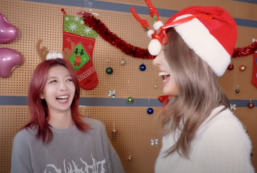 insomnicsy's tweet photo. CHRISTMAS MADE x100 BETTER WITH DREAMCATCHER 🎄❤️

#Dreamcatcher #드림캐쳐 #My_Christmas_Sweet_Love 

🔗https://t.co/8GByE2nVgb https://t.co/Lrs9O8epOG