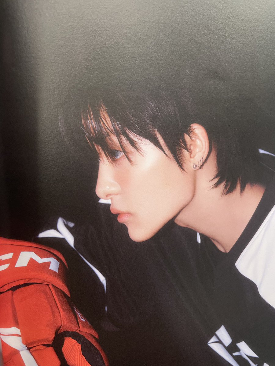 HIS JAWLINE?!