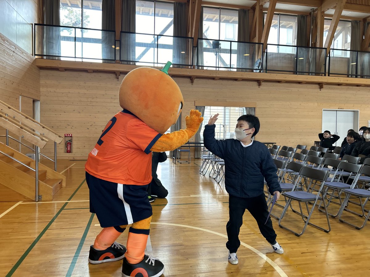 ホムカツッ 🍊 ＼ 愛媛FC障がい者アート展『オ～レ！アート