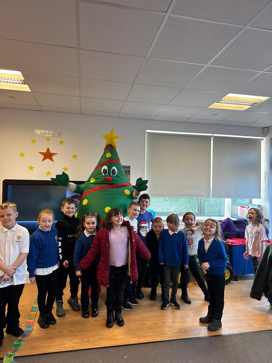 Mr Christmas Tree came to say goodbye 🎄🎅🎉