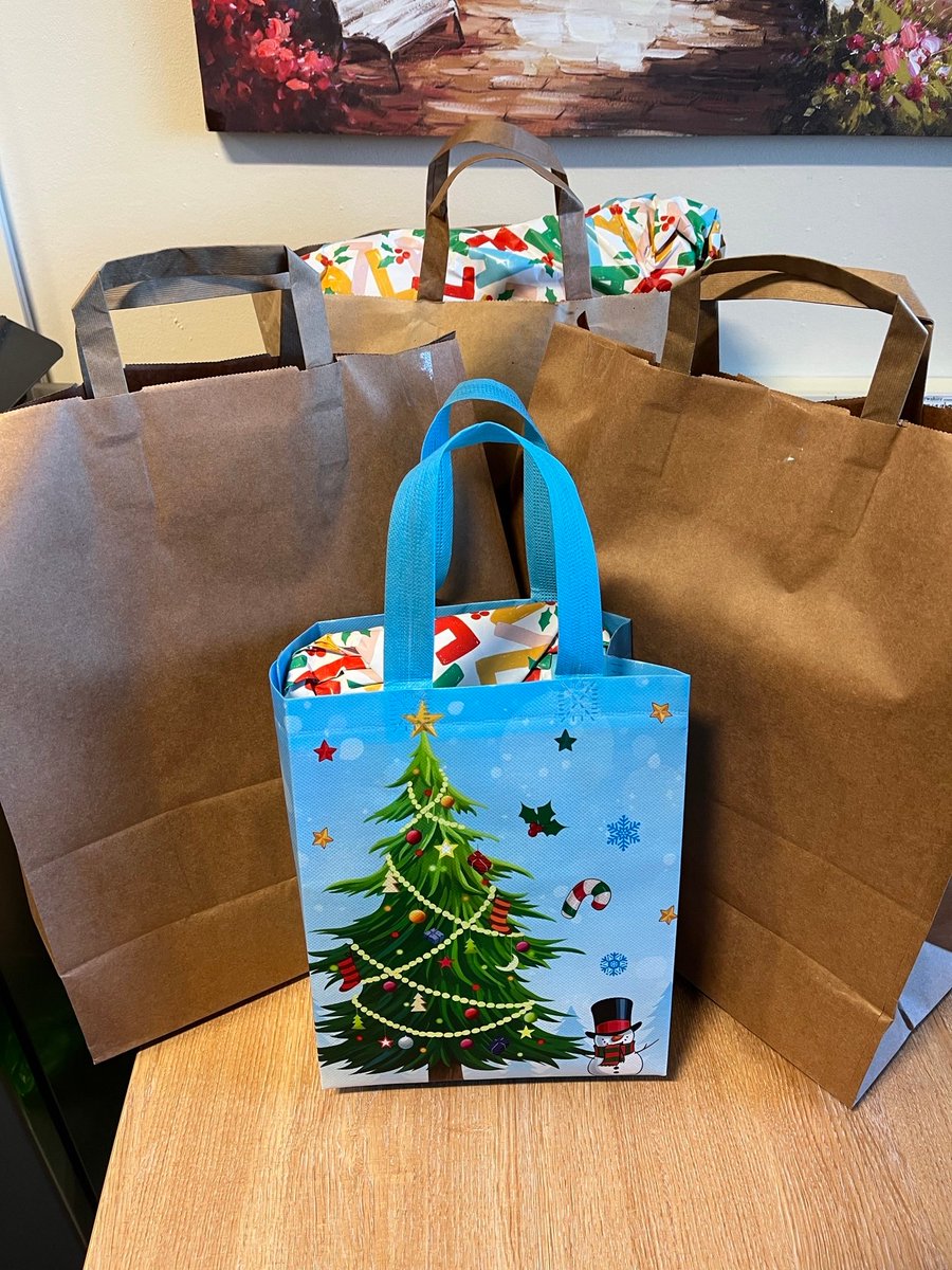 Many thanks to St Vincent de Paul for their very generous Christmas donations 🎄 We appreciate your kindness and wish you all a peaceful festive break 🎅🏼