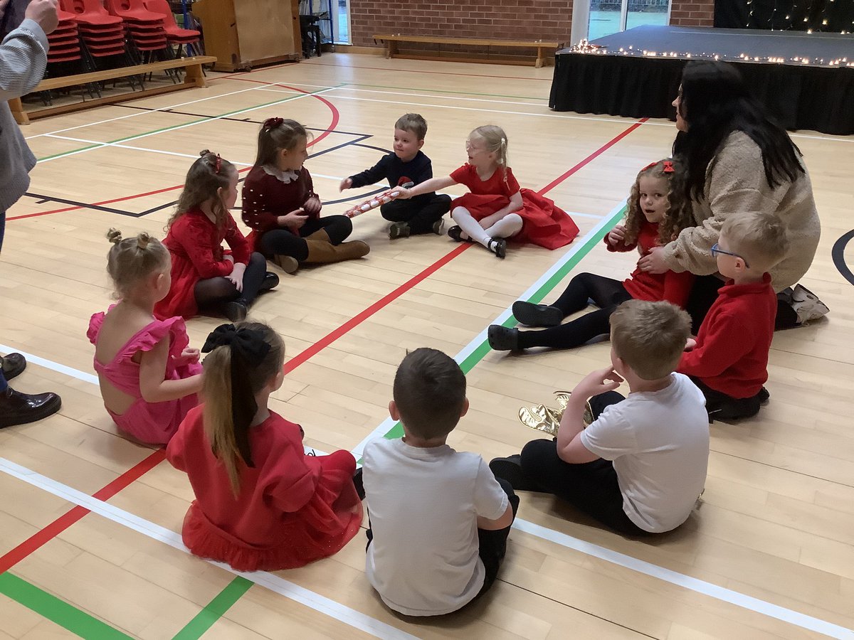 P1 had the best time at their Christmas Party 🎉🎅🎄