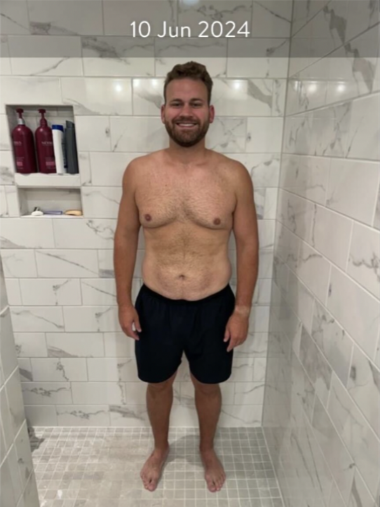 joeyyochheim's tweet photo. This guy lost 57 pounds in 16 weeks.

All while being a full time doctor and father of two.

If you want to lose weight even while living a busy life...

Here’s the exact step-by process of how he did it (&amp; how you can copy him): https://t.co/Z11wy32X5O