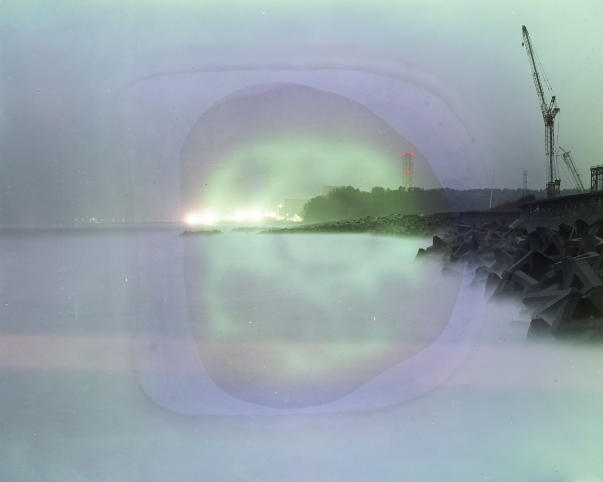 明日12月21日オープン予定の広島現代美術館「コレクション2024-Ⅲ」に参加します。
作品《The New Clear Age》4点が「ハイライト」セクションで展示されます。
このシリーズでは「18年間展示されないこと」が重要なコンセプトです。ぜひ両方ご覧ください！🔗 詳細: hiroshima-moca.jp/exhibition/col…