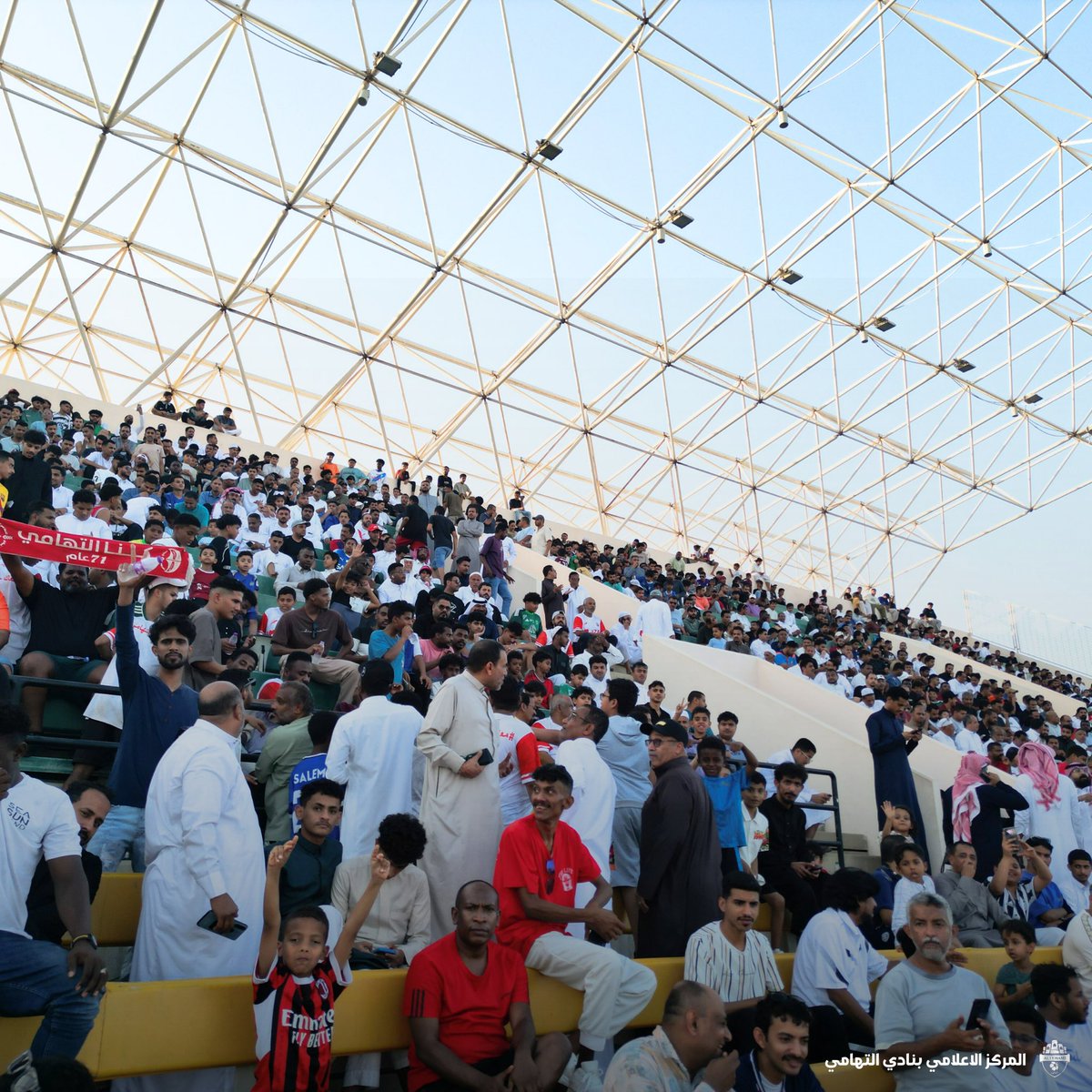 جمهور كبير في مباراة اليوم❤️🤩

شكراً لــكم 😎❤️
#جازان_معاك_ياتهامي