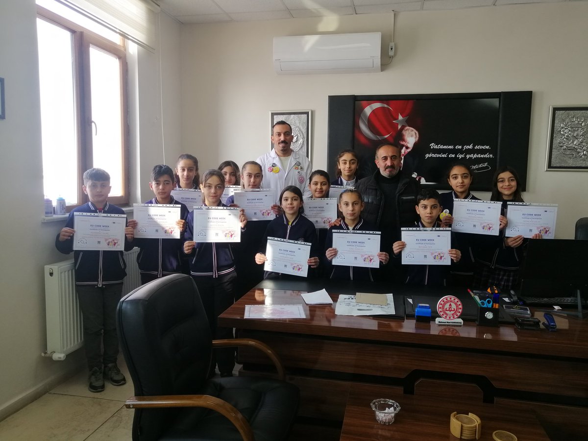 turhan_mumtaz's tweet image. CodeWeek (AB KOD Haftası), herkes için kodlama ve dijital okuryazarlığı eğlenceli ve ilgi çekici bir hale getirmeyi amaçlayan platforma Horasan Mümtaz Turhan Ortaokulu olarak bu sene de katıldık.
#dadaslarkodluyor #codeweek2024 #HorasanKodluyor #cumhuriyet101yasında