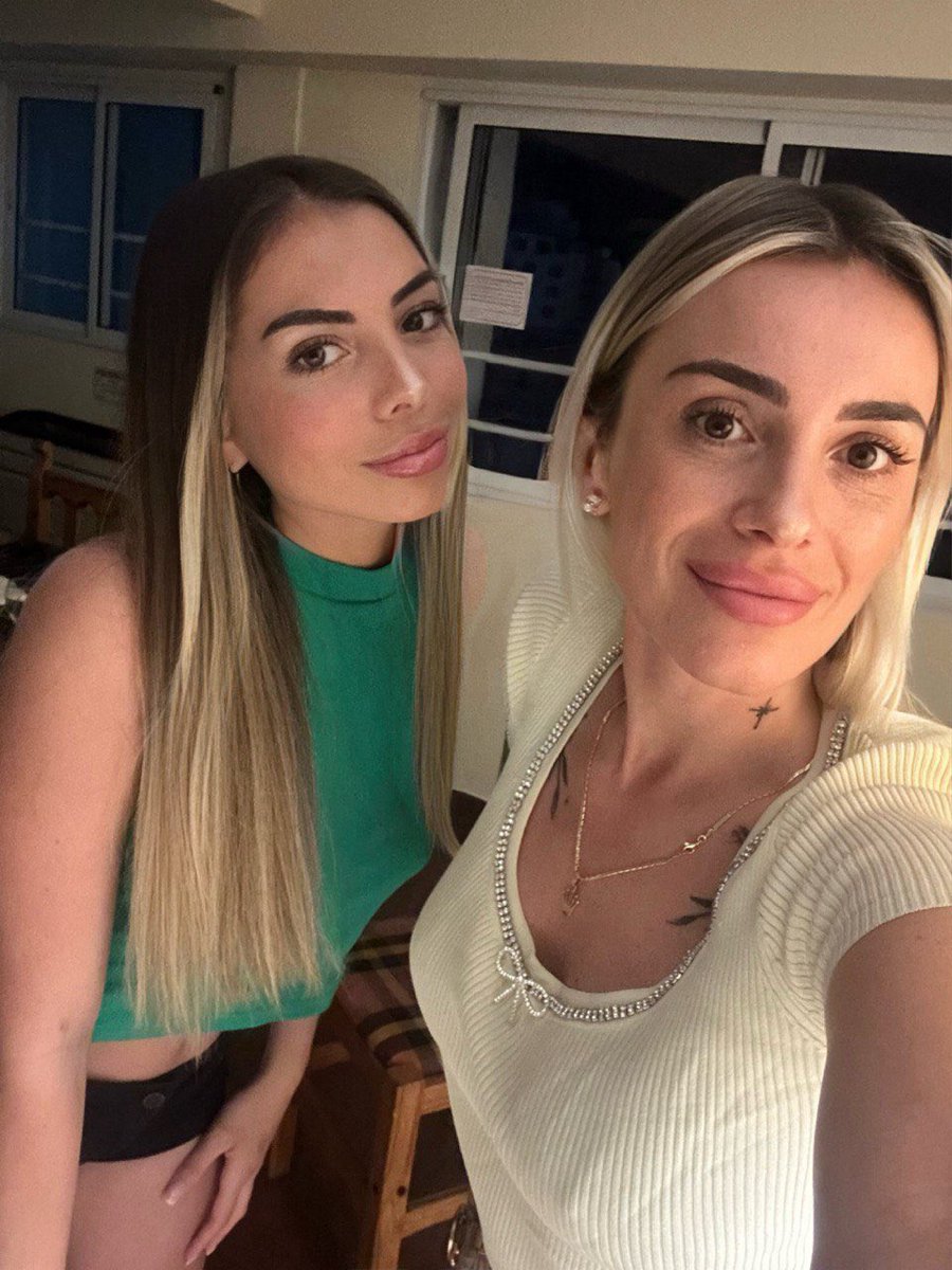 Η δεξια ειναι η μαμα και η αριστερη η κορη
Σε ποια απο τις δυο μας θα μπαινατε και γιατι;