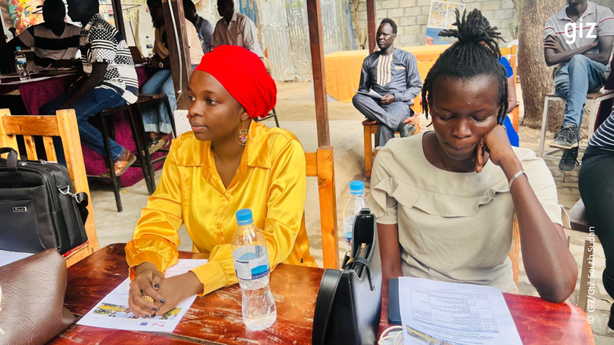 GIZ South Sudan (@giz_southsudan) on Twitter photo A panel discussion hosted by GIZ last Thursday in Juba discussed the significant need for support & protection for #survivors of GBV in 🇸🇸, the role of the judiciary in providing justice & cultural dynamics in addressing GBV.
#16days #EndSGBV 🚫
<a href="/GERinSSD/">German Embassy South Sudan</a> <a href="/EUinSouthSudan/">EU in South Sudan</a> A panel discussion hosted by GIZ last Thursday in Juba discussed the significant need for support & protection for #survivors of GBV in 🇸🇸, the role of the judiciary in providing justice & cultural dynamics in addressing GBV.
#16days #EndSGBV 🚫
<a href="/GERinSSD/">German Embassy South Sudan</a> <a href="/EUinSouthSudan/">EU in South Sudan</a>