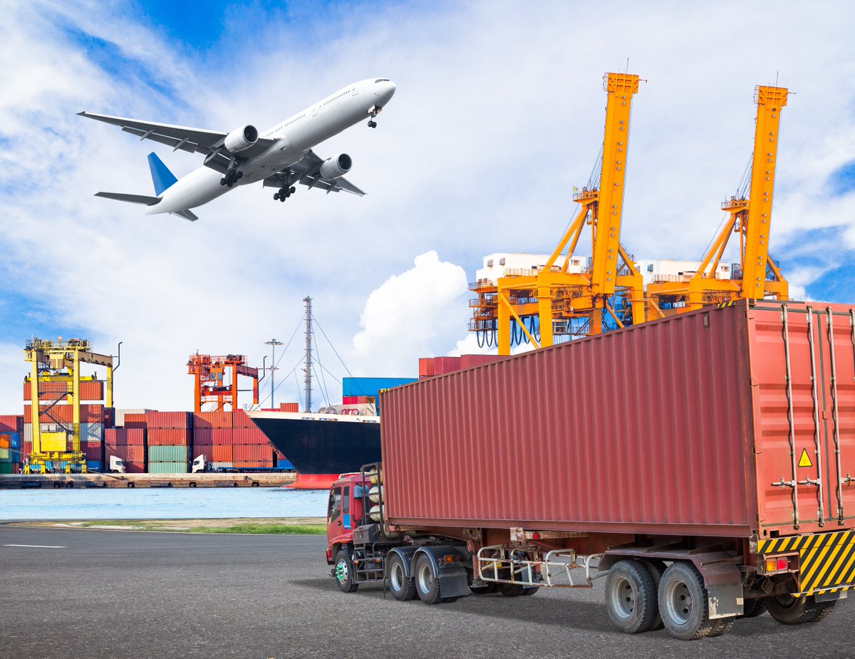 whatjobscom's tweet image. 🚛 Ready to hit the road? 

Find driving and transport jobs across the USA! 

Your next journey starts here: s.mtrbio.com/rcyfutyjka

#DrivingJob #TransportJob #USJobs #JobsUSA #JobHunt #JobSearch #JobSeekers #WhatJobs