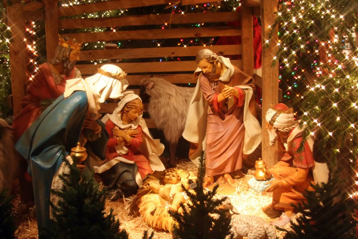 VVVDeurne's tweet photo. Wat ga jij dit weekend doen? Beleef het in Deurne met kerstwandelingen, kerststallen en groepen te bekijken, kerstconcerten en koopzondag! https://t.co/NxGT2Q29id https://t.co/6YN8HCcki2