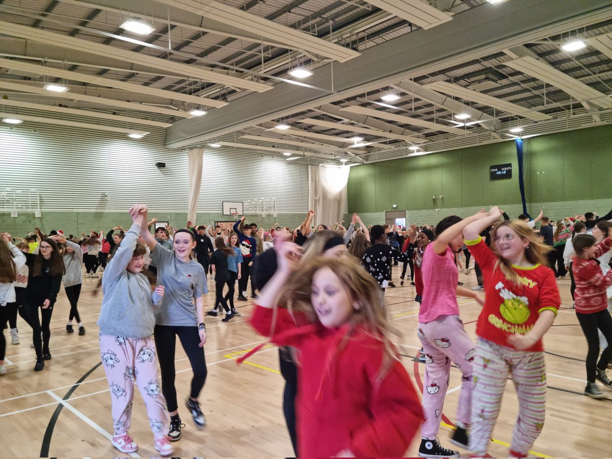 A great end to the term. Brilliant Community with S1 - special mentions to Crews Max and Prystal for winning the attendance and merit leagues, hot chocolate and our Christmas Ceilidh. Wishing all our school community a very Merry Christmas